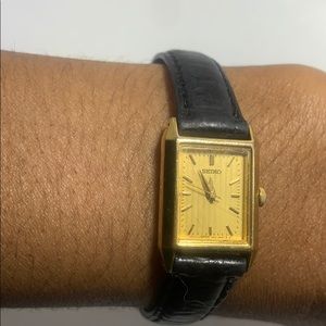 Vintage Seiko Women leather Watch